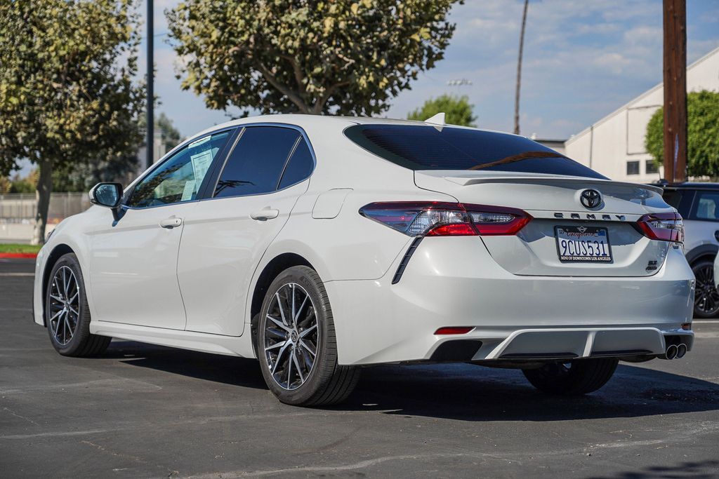 2023 Toyota Camry SE 6