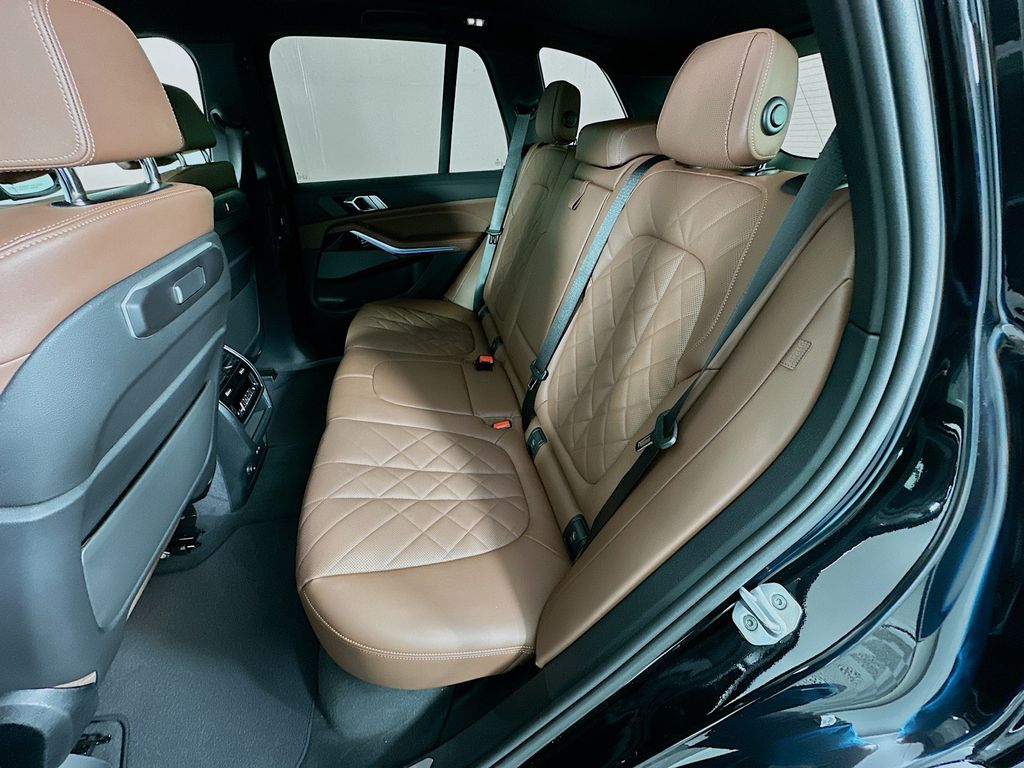 Thumbnail: 2026 BMW X5 - 17