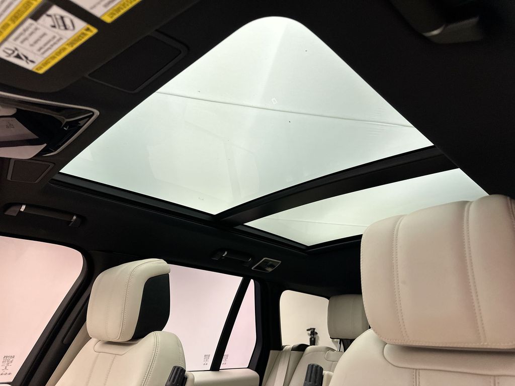2020 Land Rover Range Rover HSE 11
