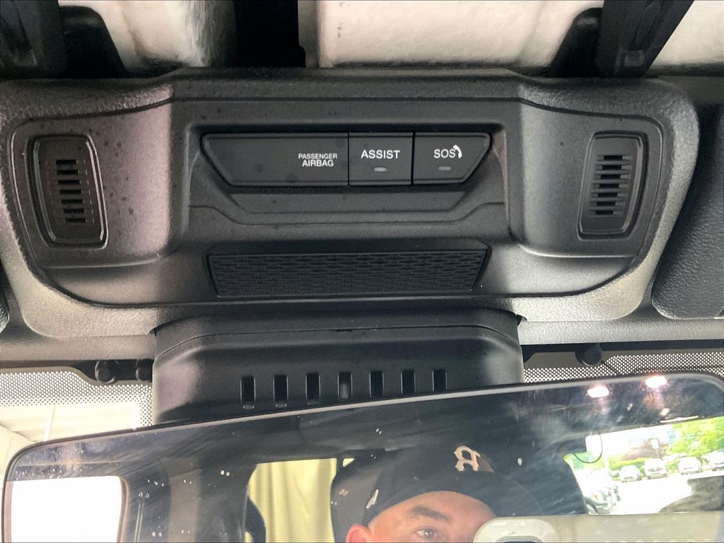 2024 Jeep Wrangler — photo 26