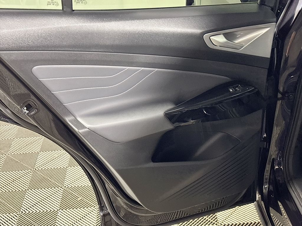 2023 Volkswagen ID.4 Pro S Plus