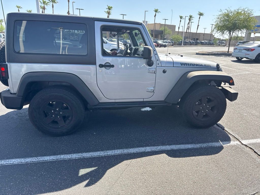 Thumbnail: 2016 Jeep Wrangler - 7