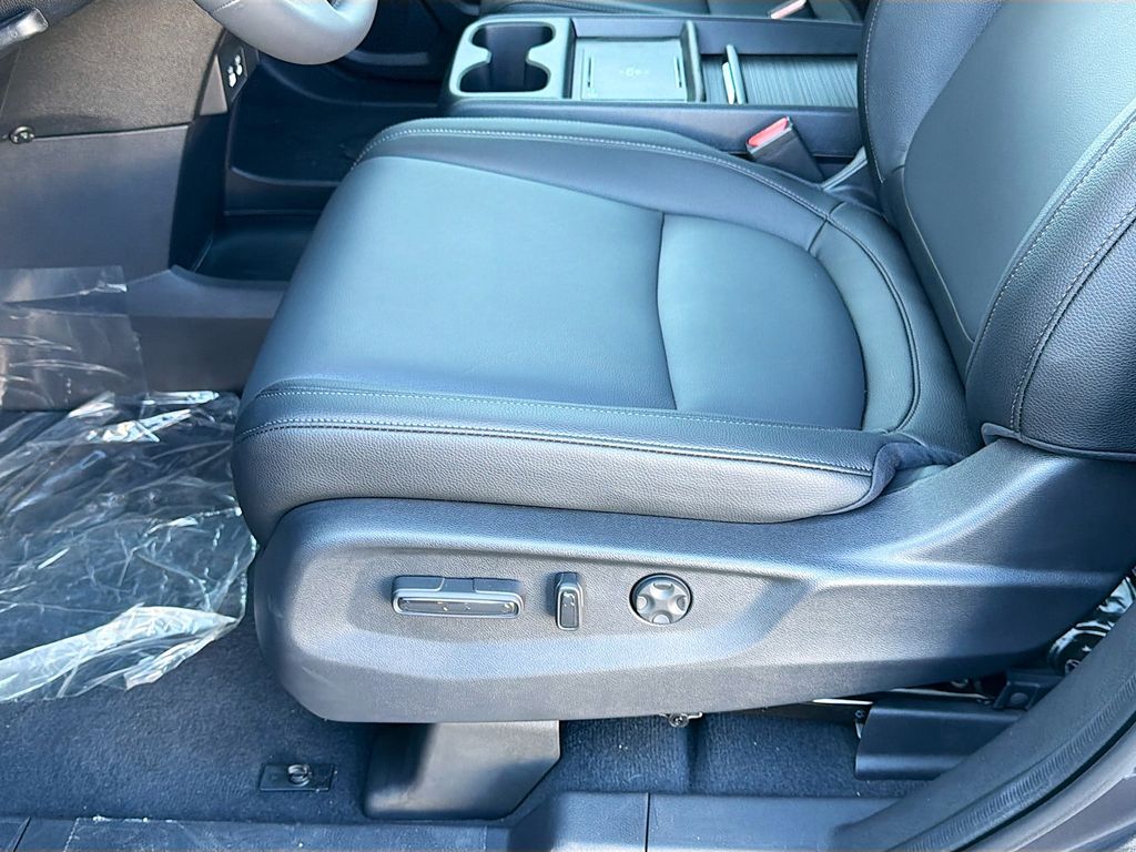 Thumbnail: 2026 Honda Odyssey - 13