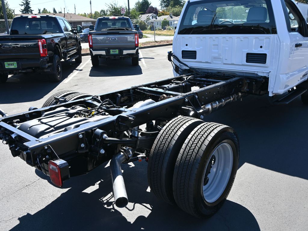2025 Ford F-550 XL photo 10