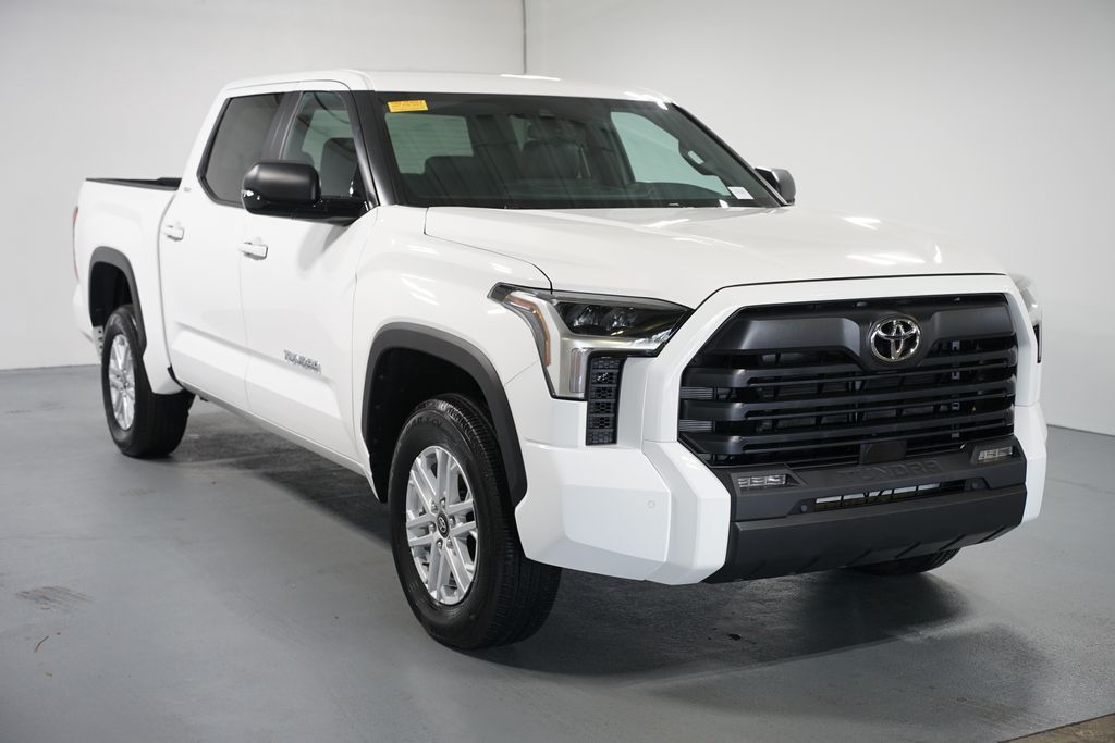Thumbnail: 2025 Toyota Tundra - 3