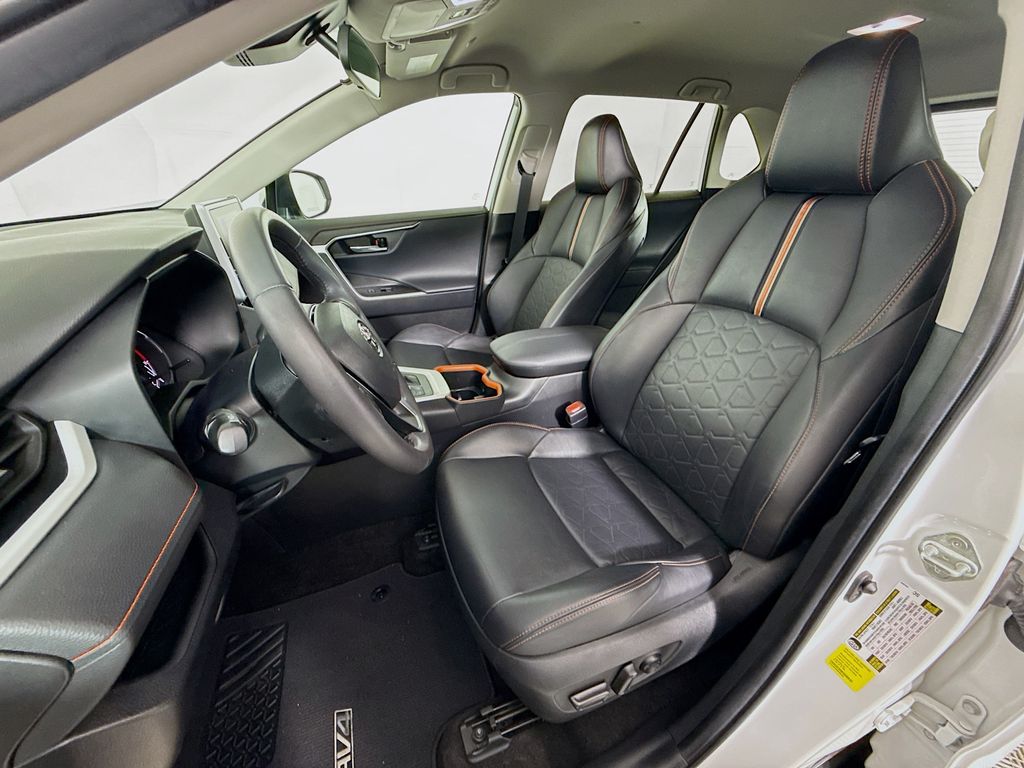 Thumbnail: 2023 Toyota RAV4 - 21