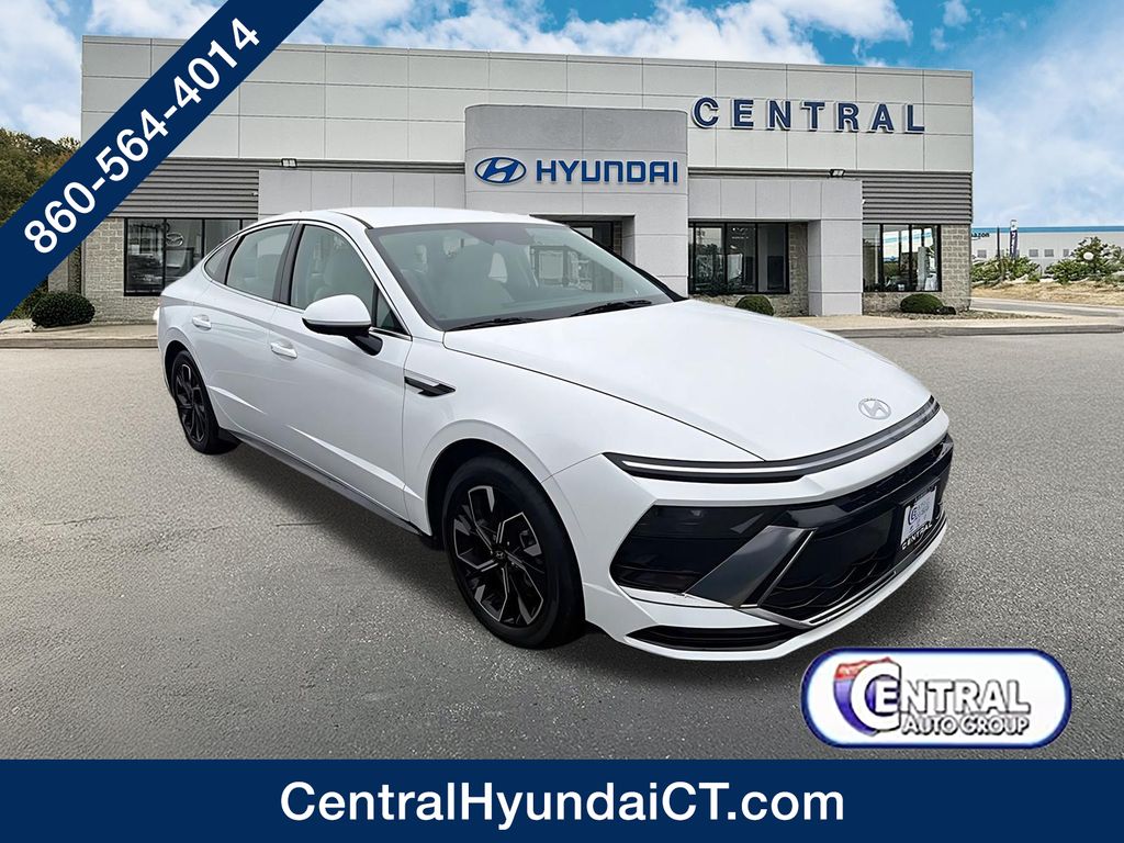 Serenity White 2024 Hyundai Sonata SEL FWD Sedan Front-Wheel Drive 8-Speed Automatic