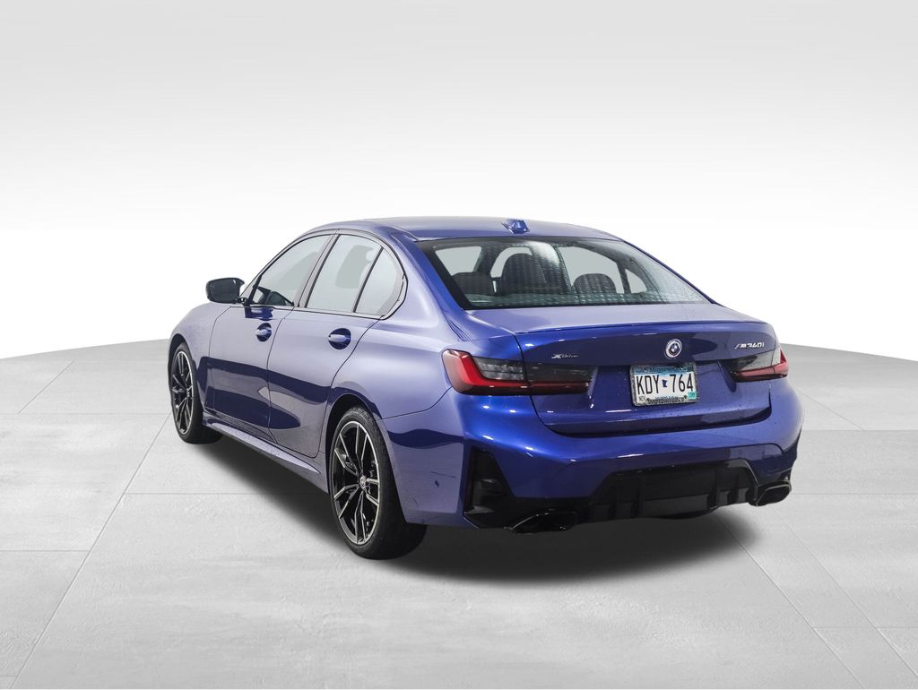 Thumbnail: 2023 BMW 3 Series - 3