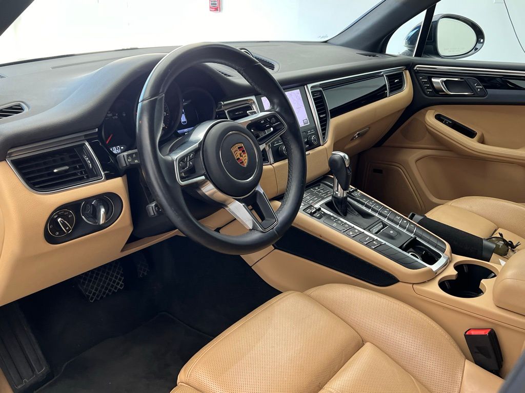 Thumbnail: 2017 Porsche Macan - 4