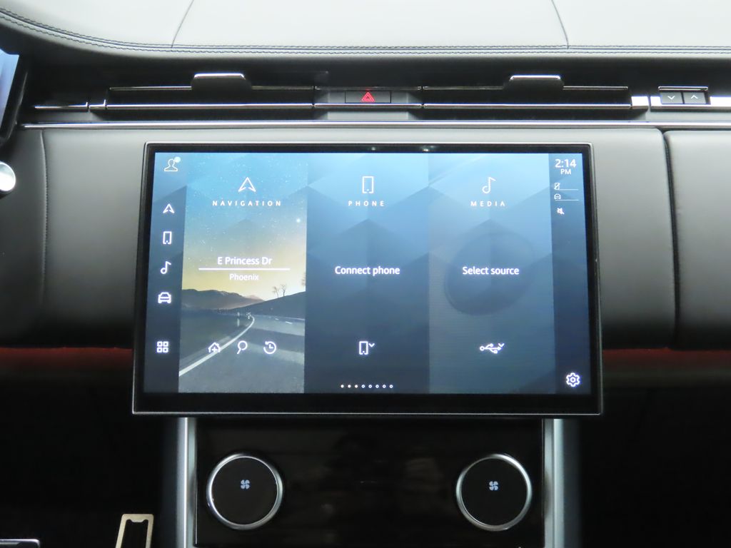 Thumbnail: 2023 Land Rover Range Rover - 14