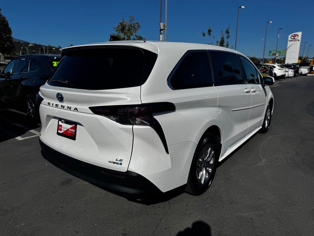 Used 2024 Toyota Sienna Van