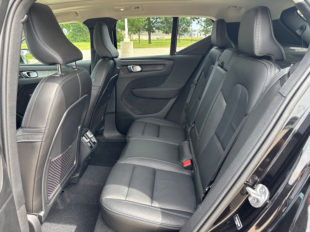 Used 2024 Volvo XC40 SUV