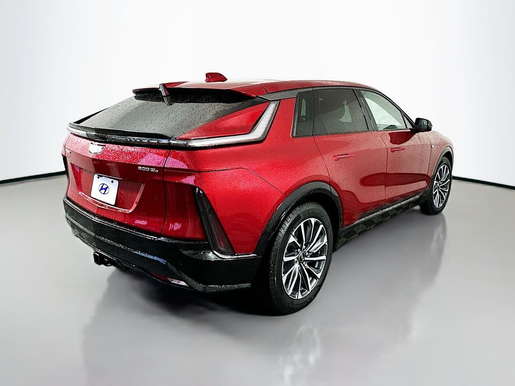 Thumbnail: 2024 Cadillac Lyriq - 5