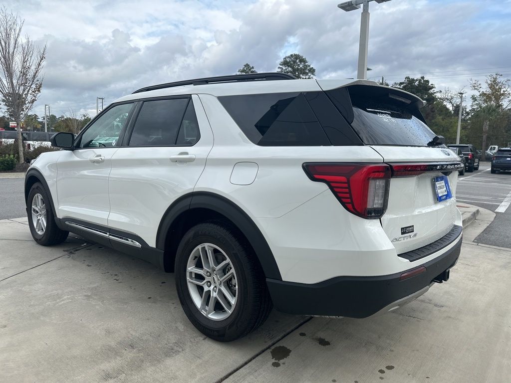 2025 Ford Explorer Active