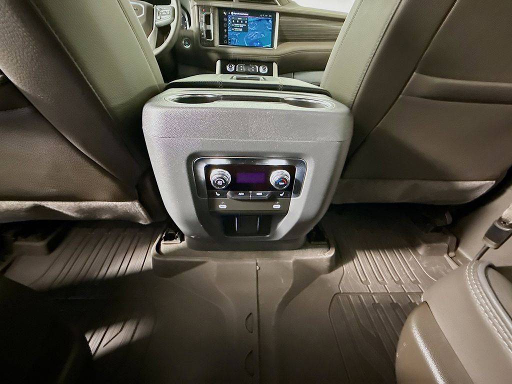 Thumbnail: 2024 GMC Yukon - 26