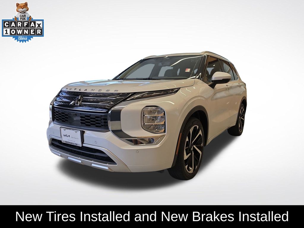 White Diamond 2024 Mitsubishi Outlander SUV / Crossover Front-Wheel Drive Continuously Variable Transmission