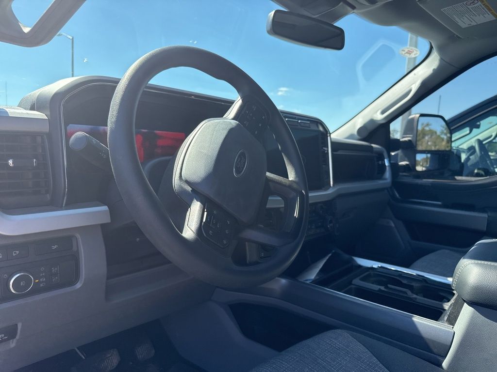 2024 Ford F-350 XLT