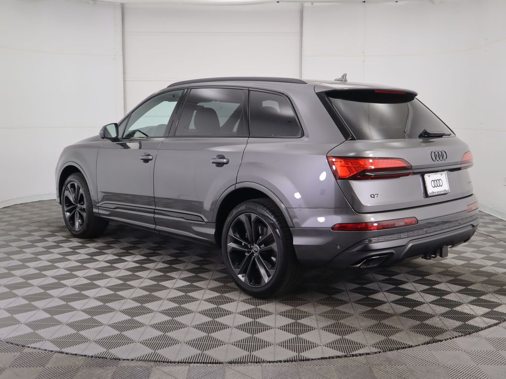 2025 Audi Q7  7