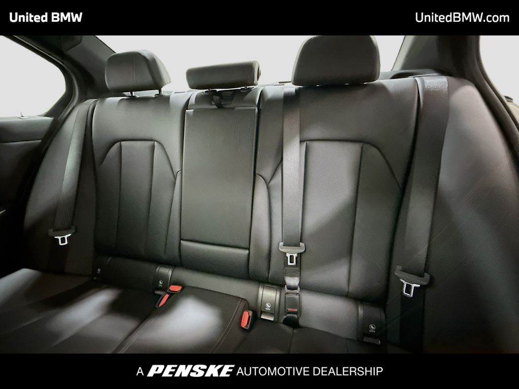 Thumbnail: 2026 BMW 3 Series - 13