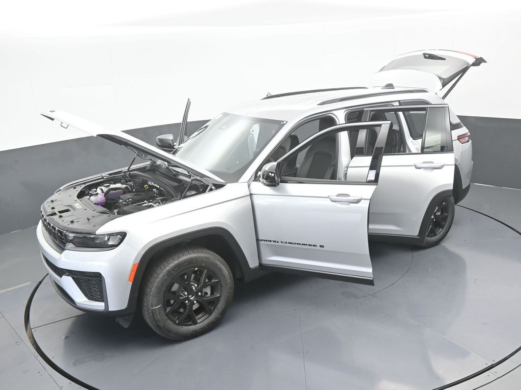New 2026 Silver Zynith Jeep Laredo image 48