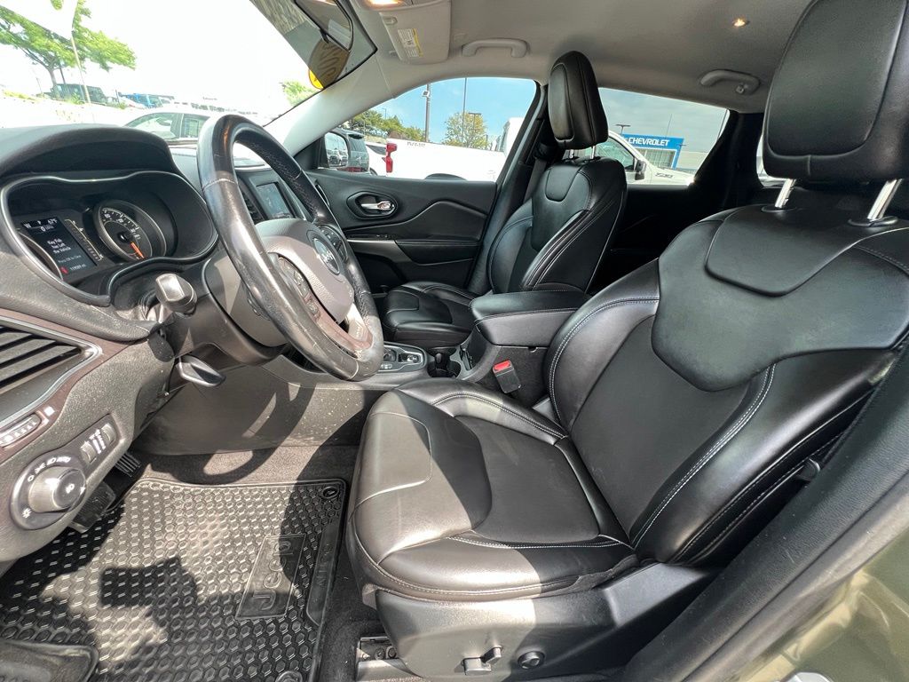 Used 2020 Jeep Cherokee SUV