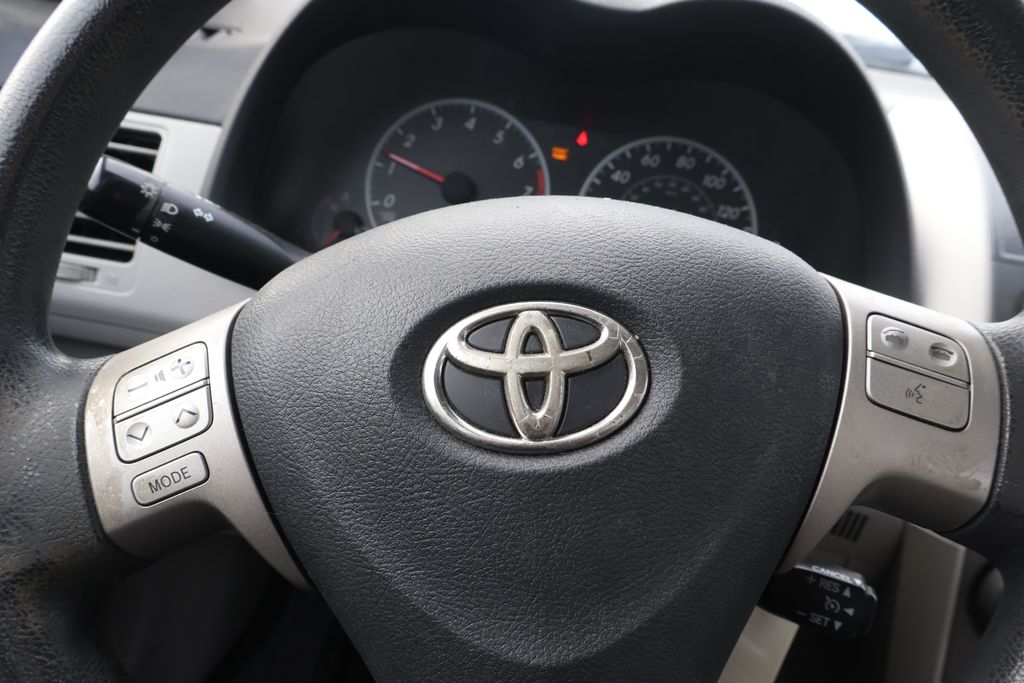 Thumbnail: 2011 Toyota Corolla - 15