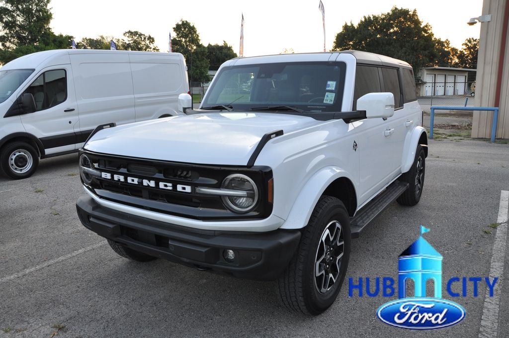 2024 Ford Bronco Outer Banks 4-Door 4WD
