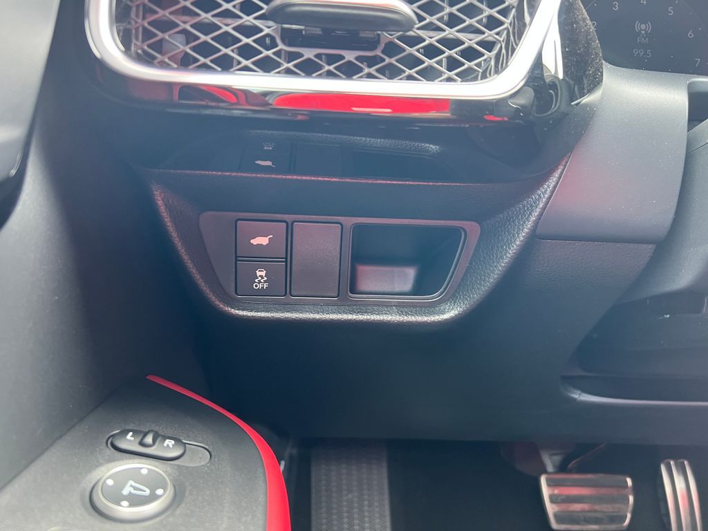 Thumbnail: 2025 Acura ADX - 16