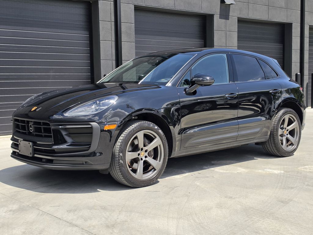 Black 2023 Porsche Macan SUV / Crossover 7-Speed Automatic