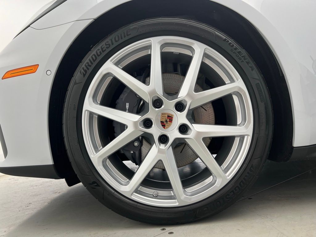 Thumbnail: 2026 Porsche Panamera - 27