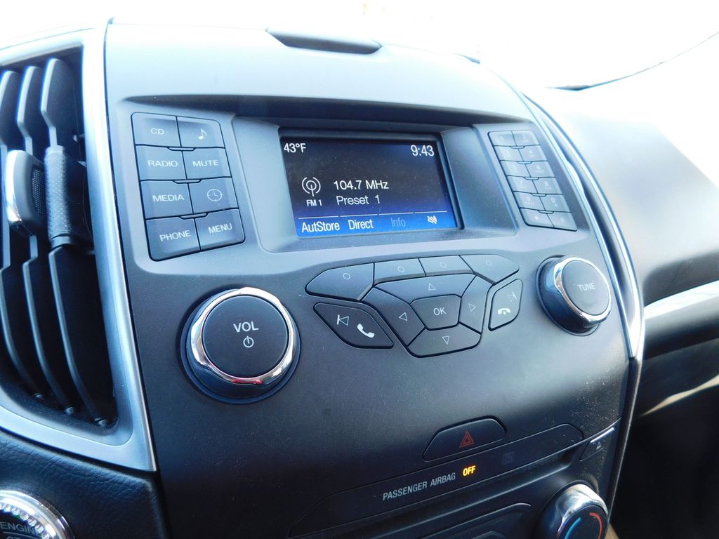 Thumbnail: 2016 Ford Edge - 9