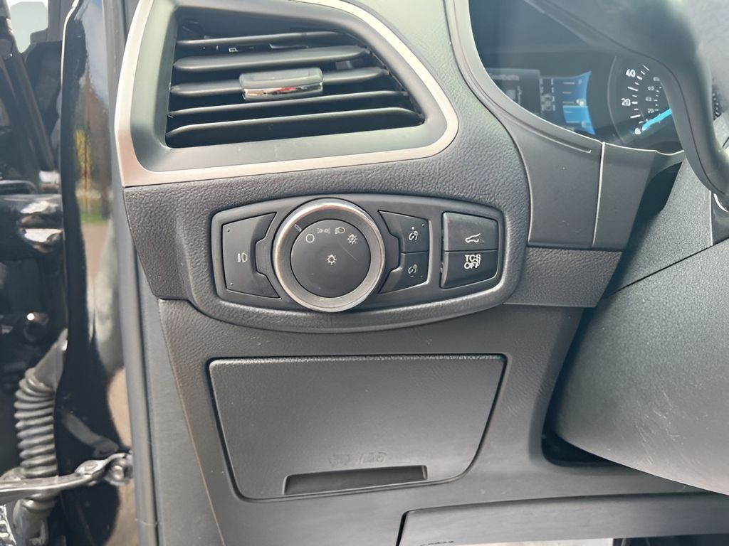 2023 Ford Edge
