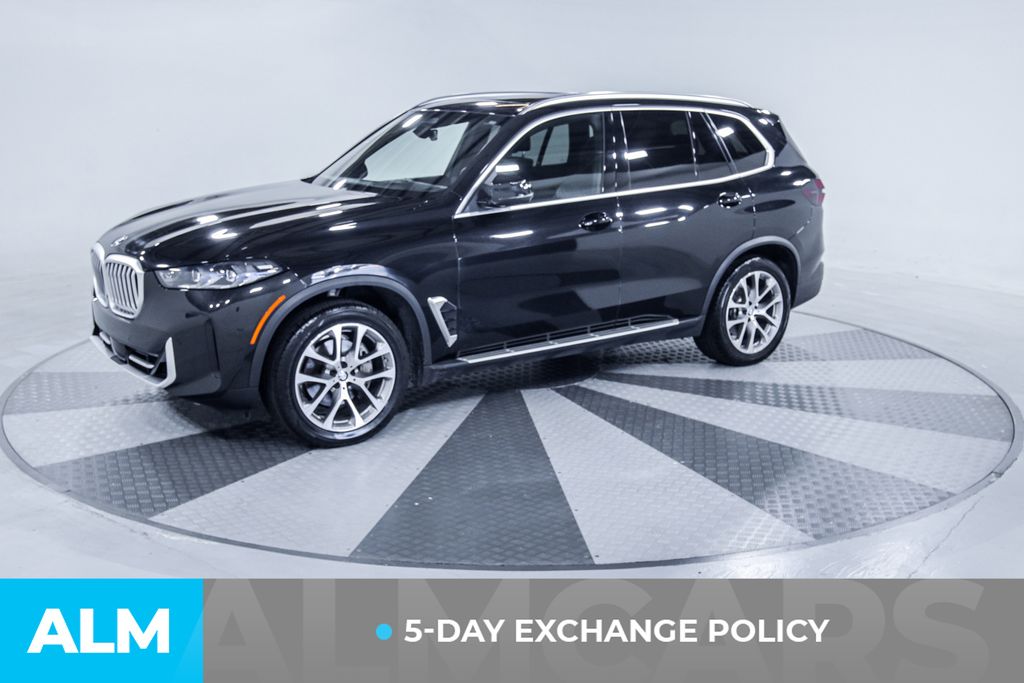 Used 2024 Black BMW sDrive40i image 3