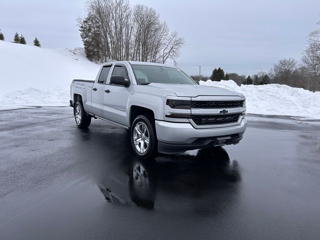 2017 Chevrolet Silverado 1500 Custom Double Cab 4WD