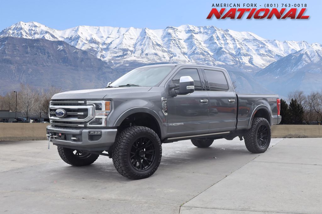 Gray 2022 Ford F-350 Super Duty Platinum Crew Cab 4WD Pickup Truck Four-Wheel Drive Automatic