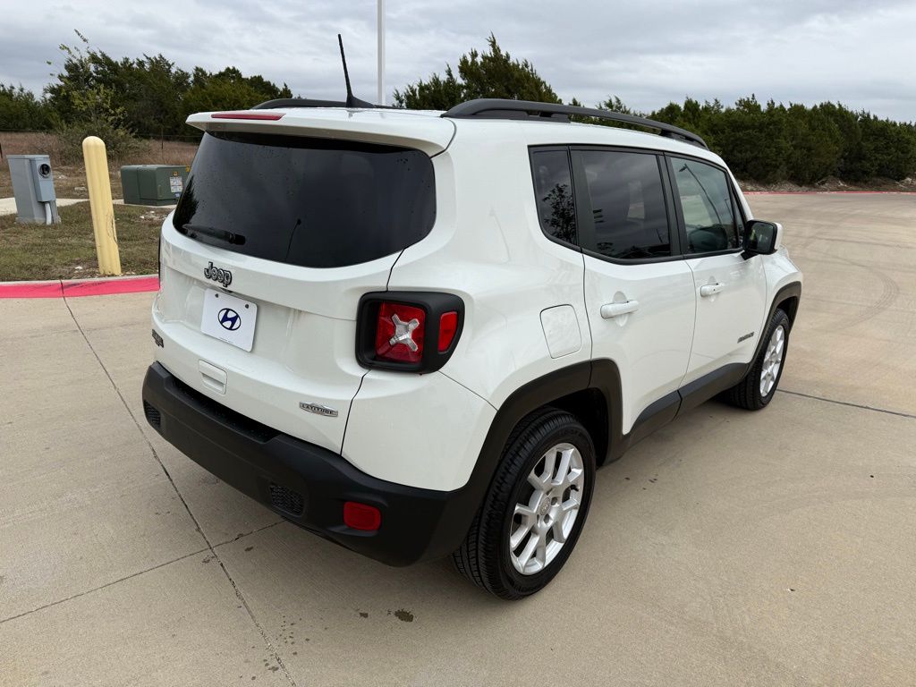 Thumbnail: 2019 Jeep Renegade - 5