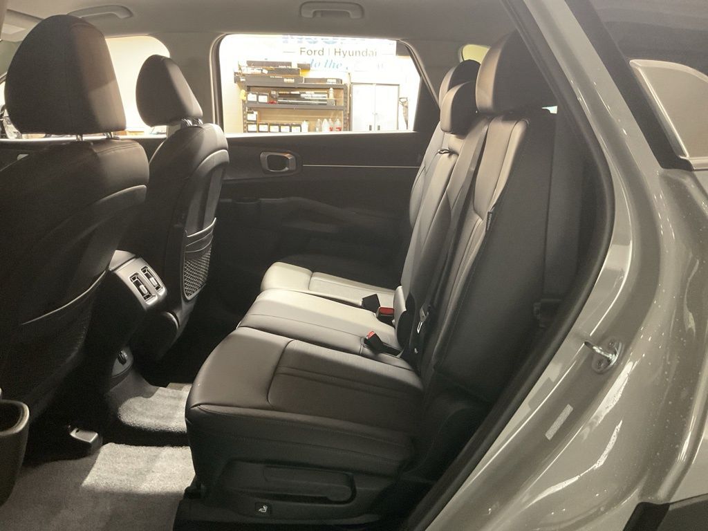 New 2026 Gray Kia S image 18