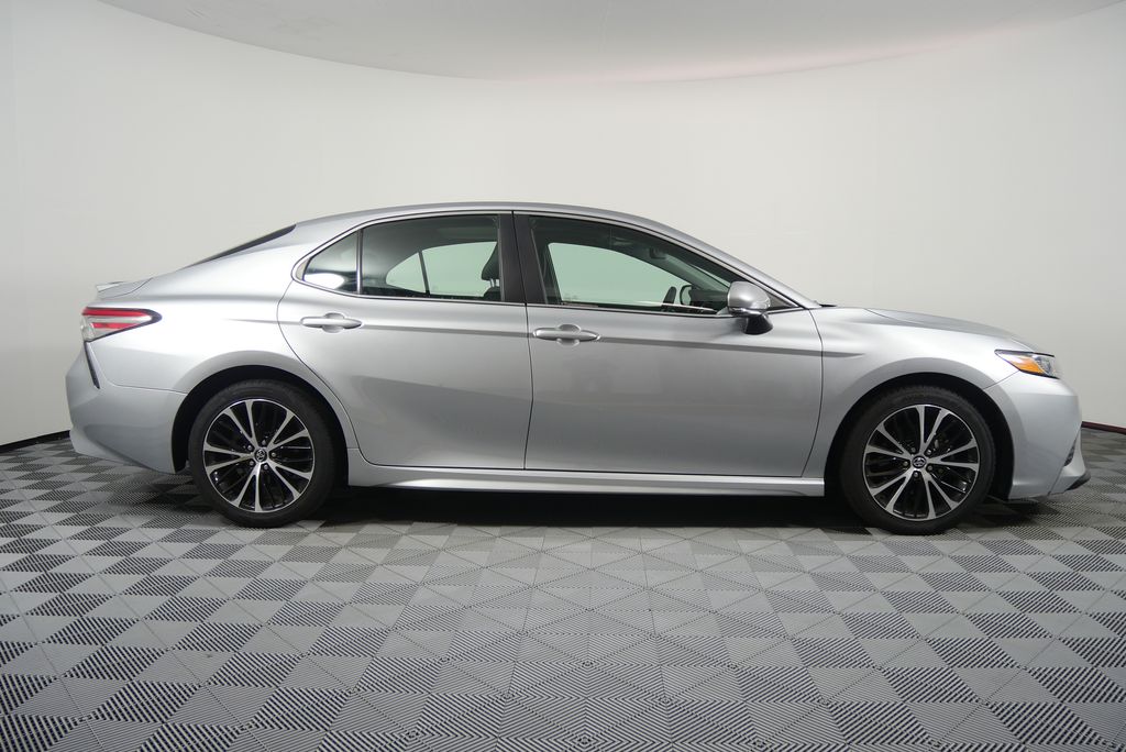 Thumbnail: 2018 Toyota Camry - 2