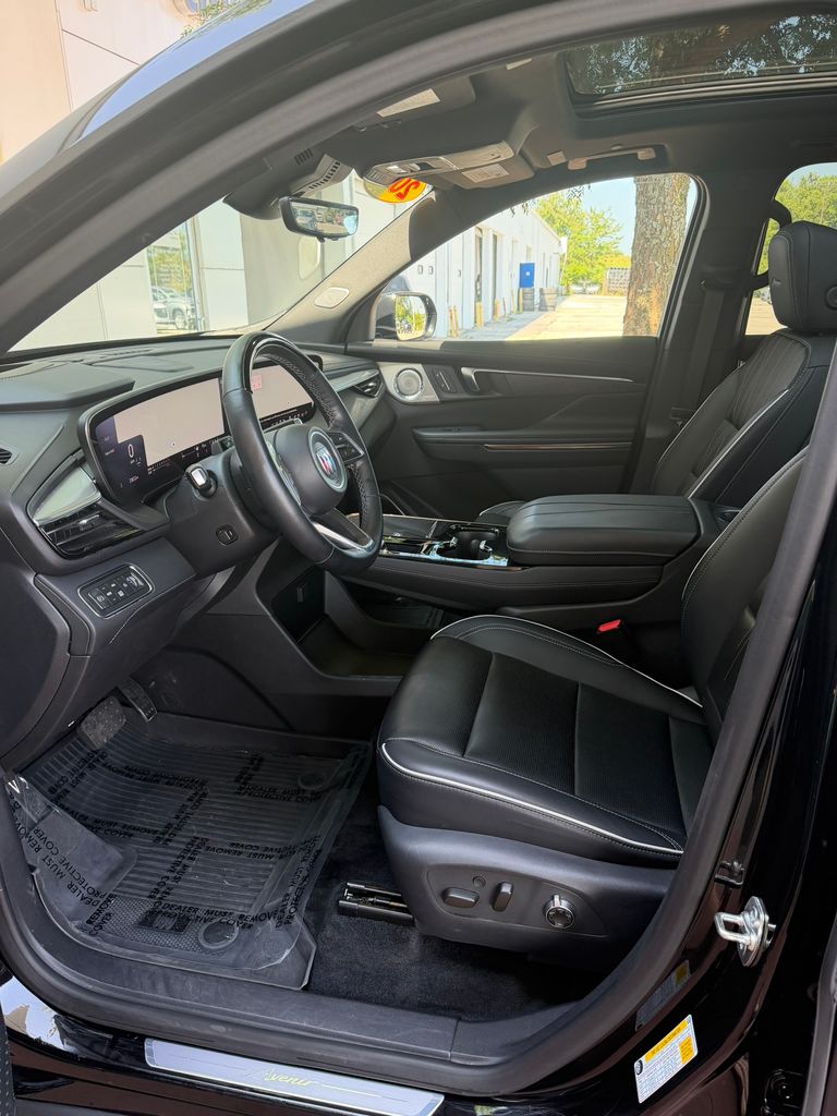 Used 2025 Buick Enclave SUV