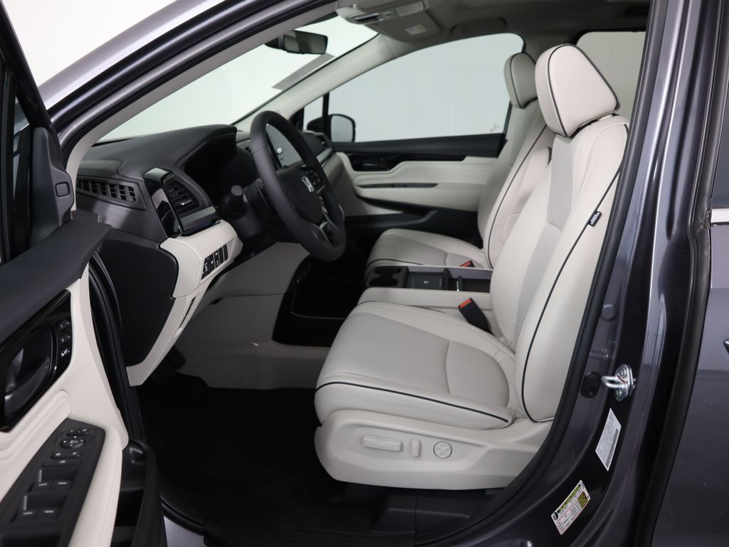 Thumbnail: 2026 Honda Odyssey - 20