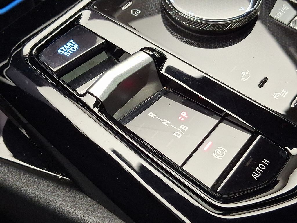 Thumbnail: 2024 BMW i5 - 15