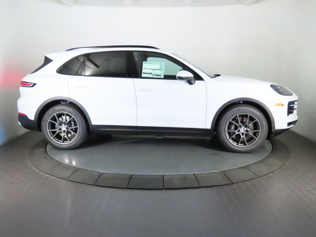 Thumbnail: 2026 Porsche Cayenne - 8