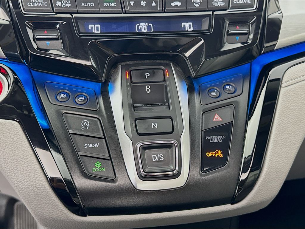 Used Car 2020 Honda Odyssey  Elite For Sale Under $25,000 In Austin, Texas