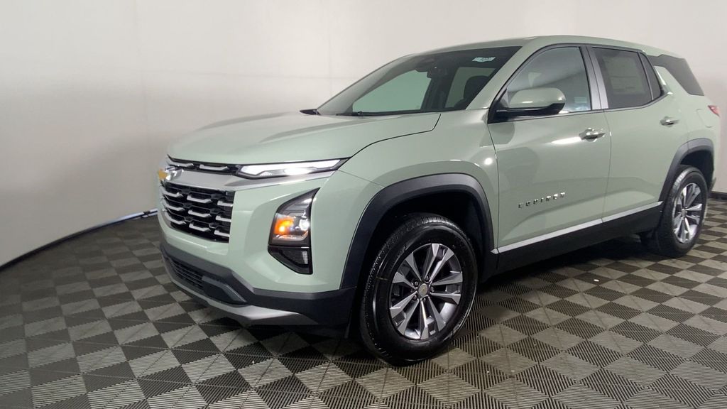 2026 Chevrolet Equinox LT photo