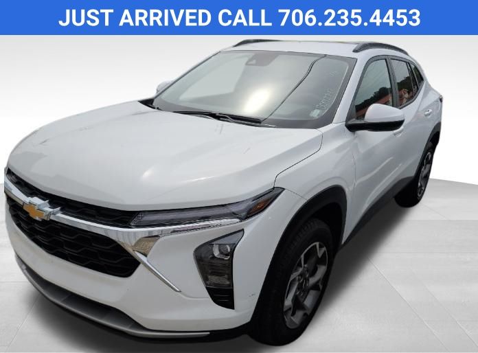 Summit White 2025 Chevrolet Trax LT FWD SUV / Crossover Front-Wheel Drive 6-Speed Automatic