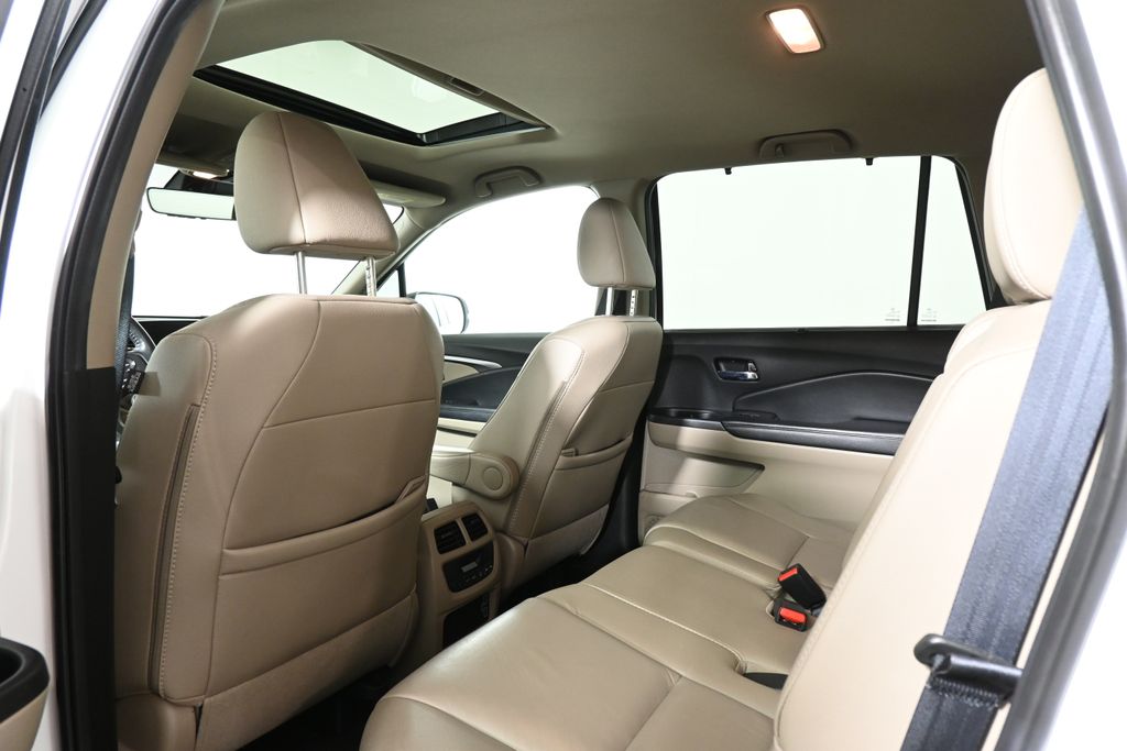 2020 Honda Pilot EX-L 6