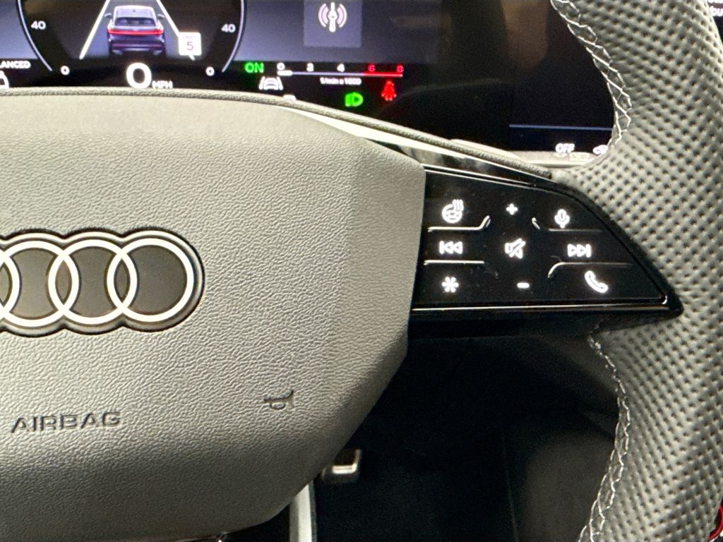 Thumbnail: 2025 Audi SQ5 - 12