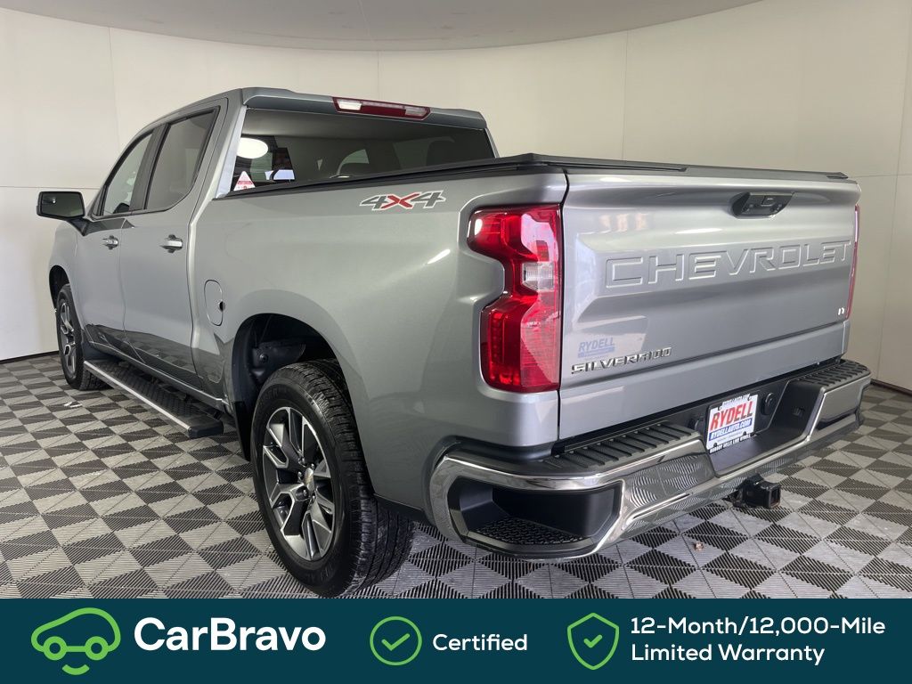 View vehicle photo 6