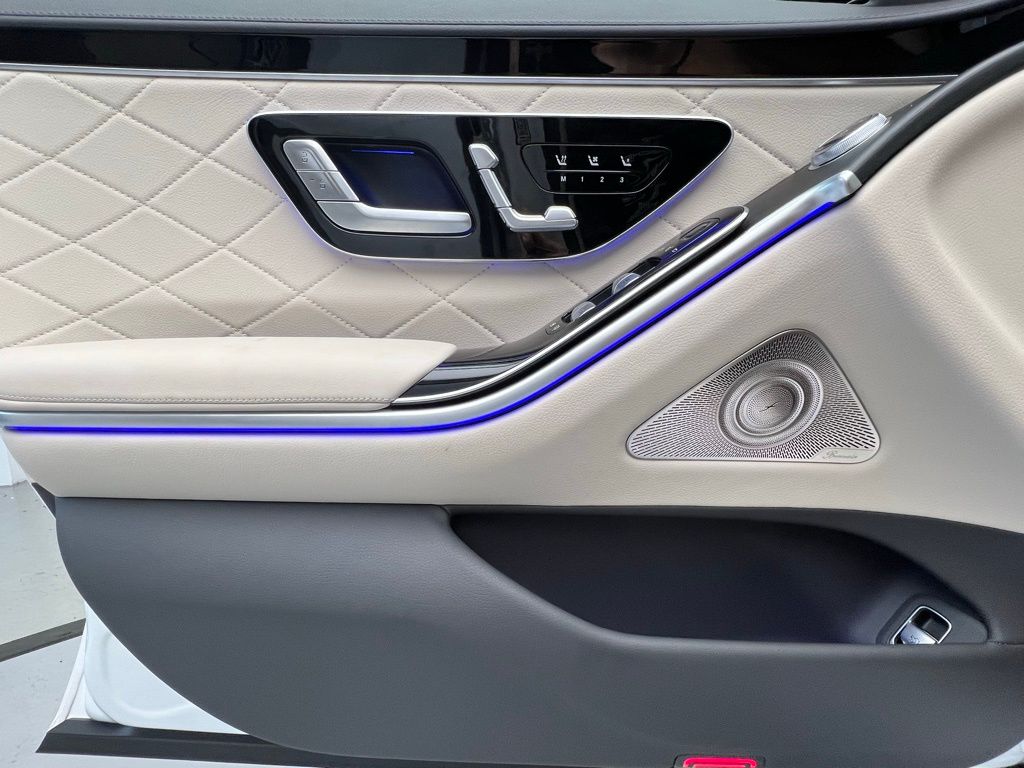 Thumbnail: 2024 Mercedes-Benz S-Class - 24