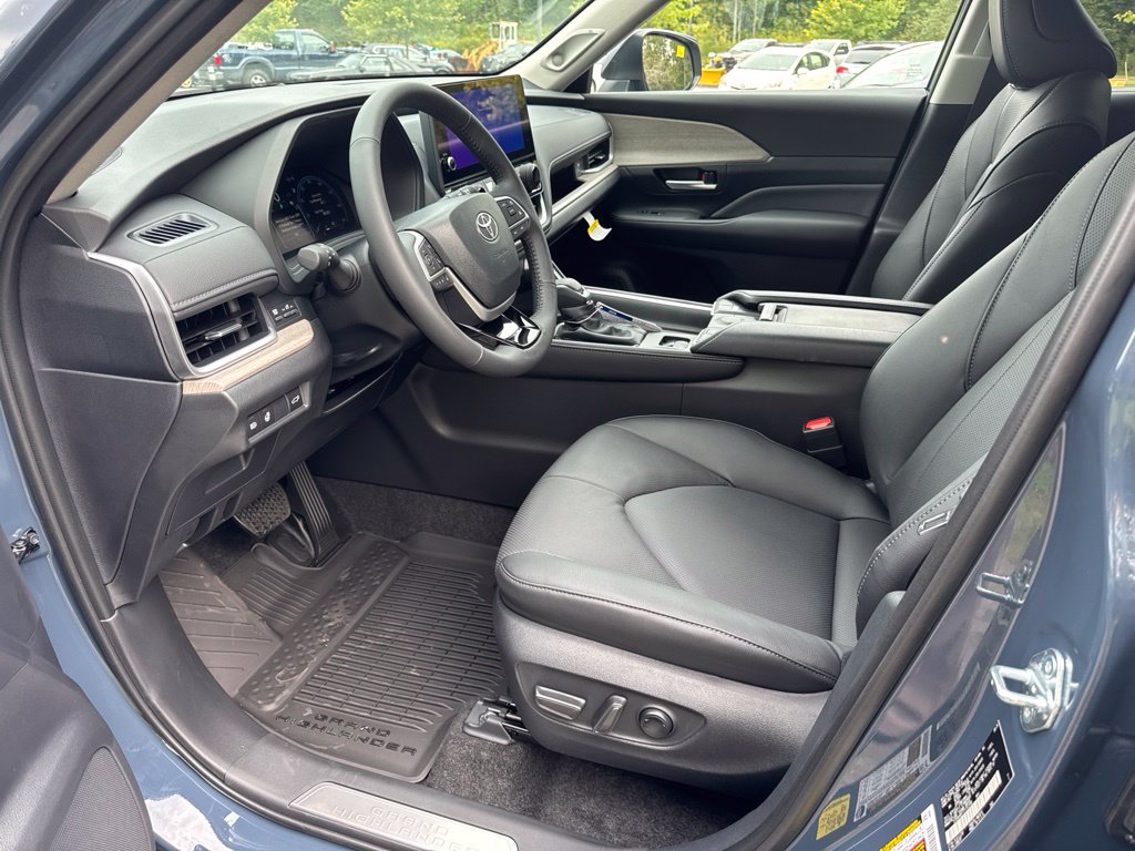 New 2026 Toyota Grand Highlander SUV